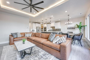 Private Patio and Hot Tub Luxe Hurricane Townhome